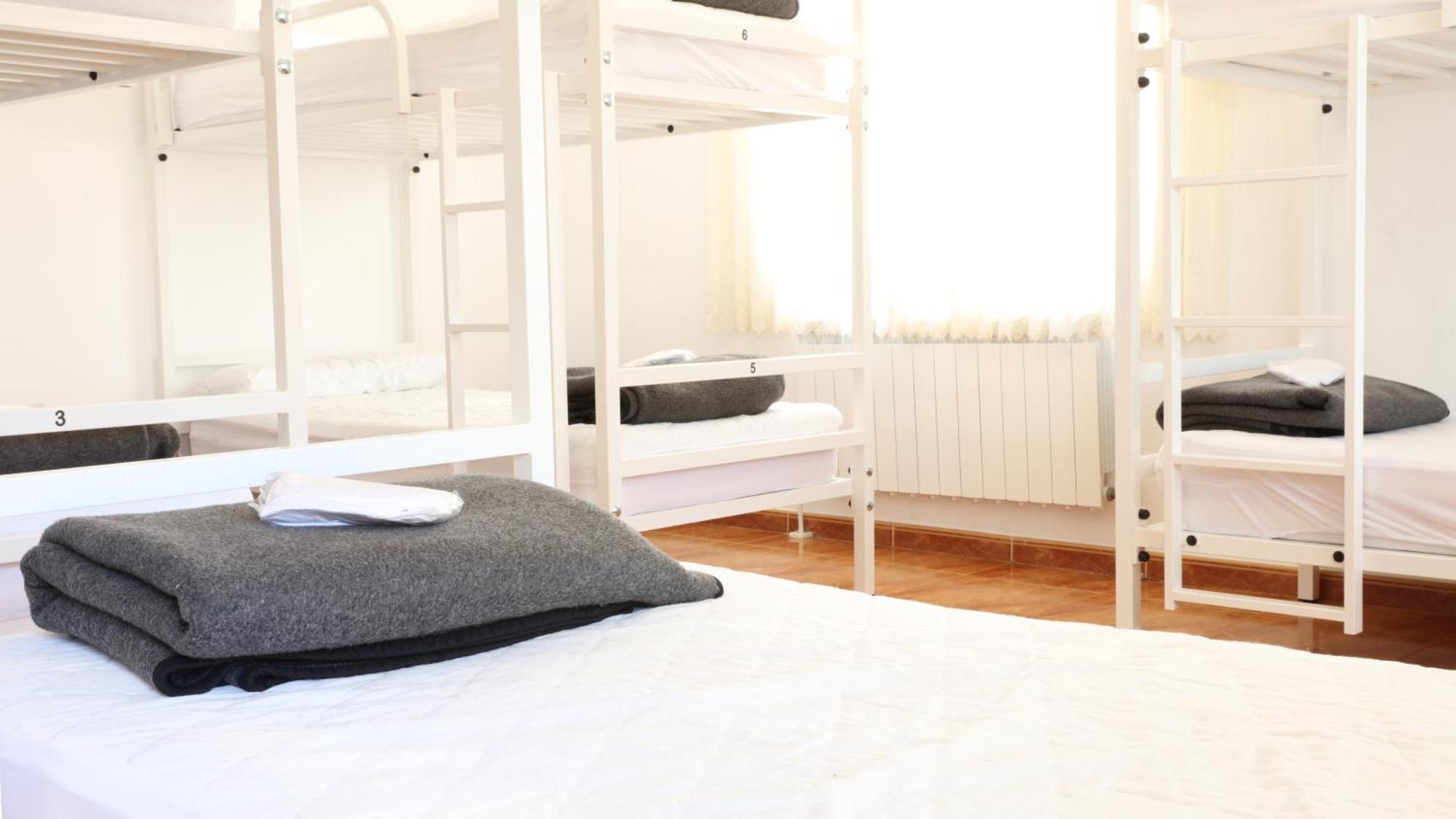 Pension Albergue Gonzar Portomarín Extérieur photo